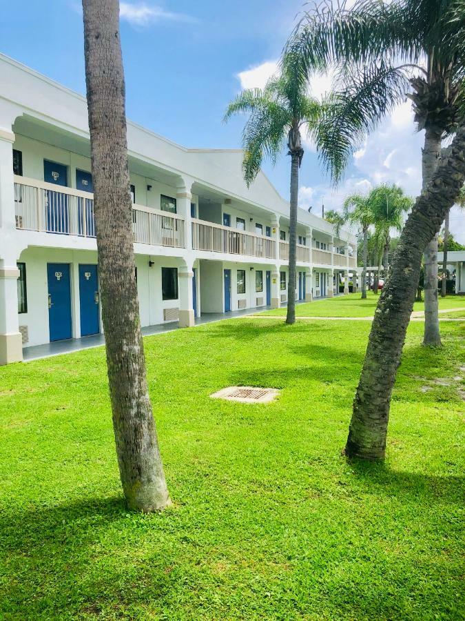 Motel 6-Starke, Fl エクステリア 写真